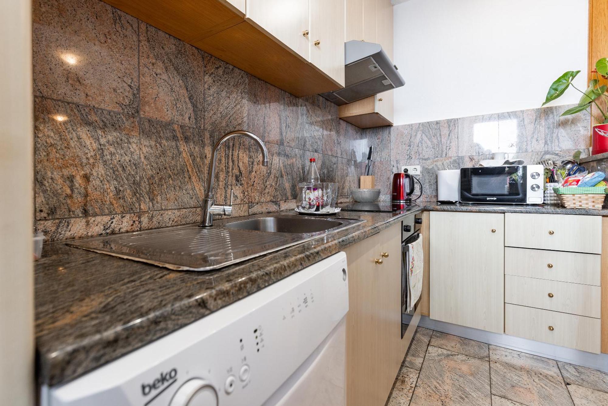 Apartman Nora Omis Exterior photo